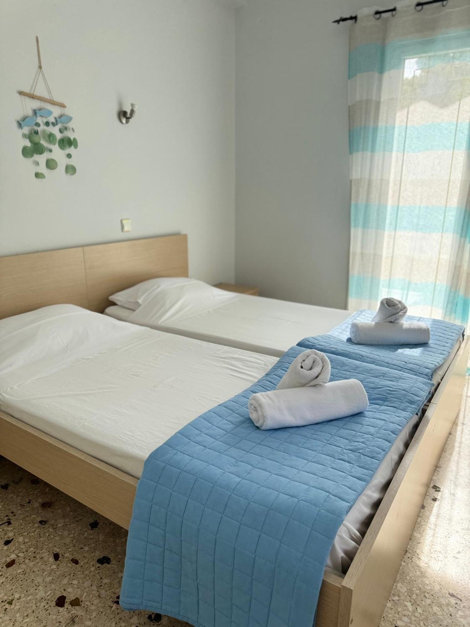 Santa Marina Rooms Agia Marina  外观 照片